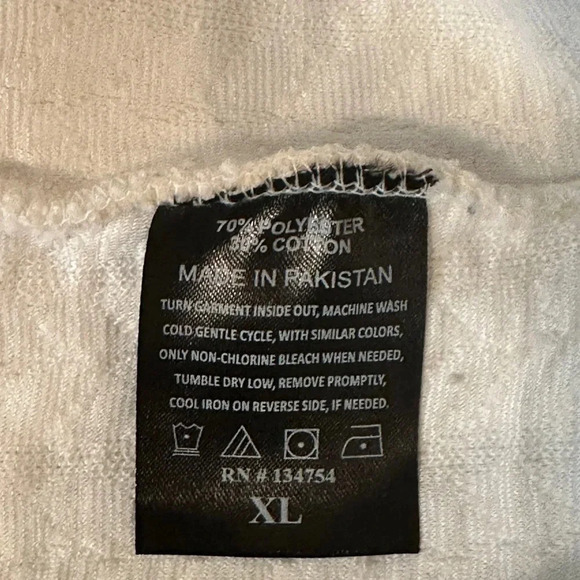 VINTAGE Cable Knit Crewneck Sweatshirt. Myrtle Beach - Picture 6 of 11